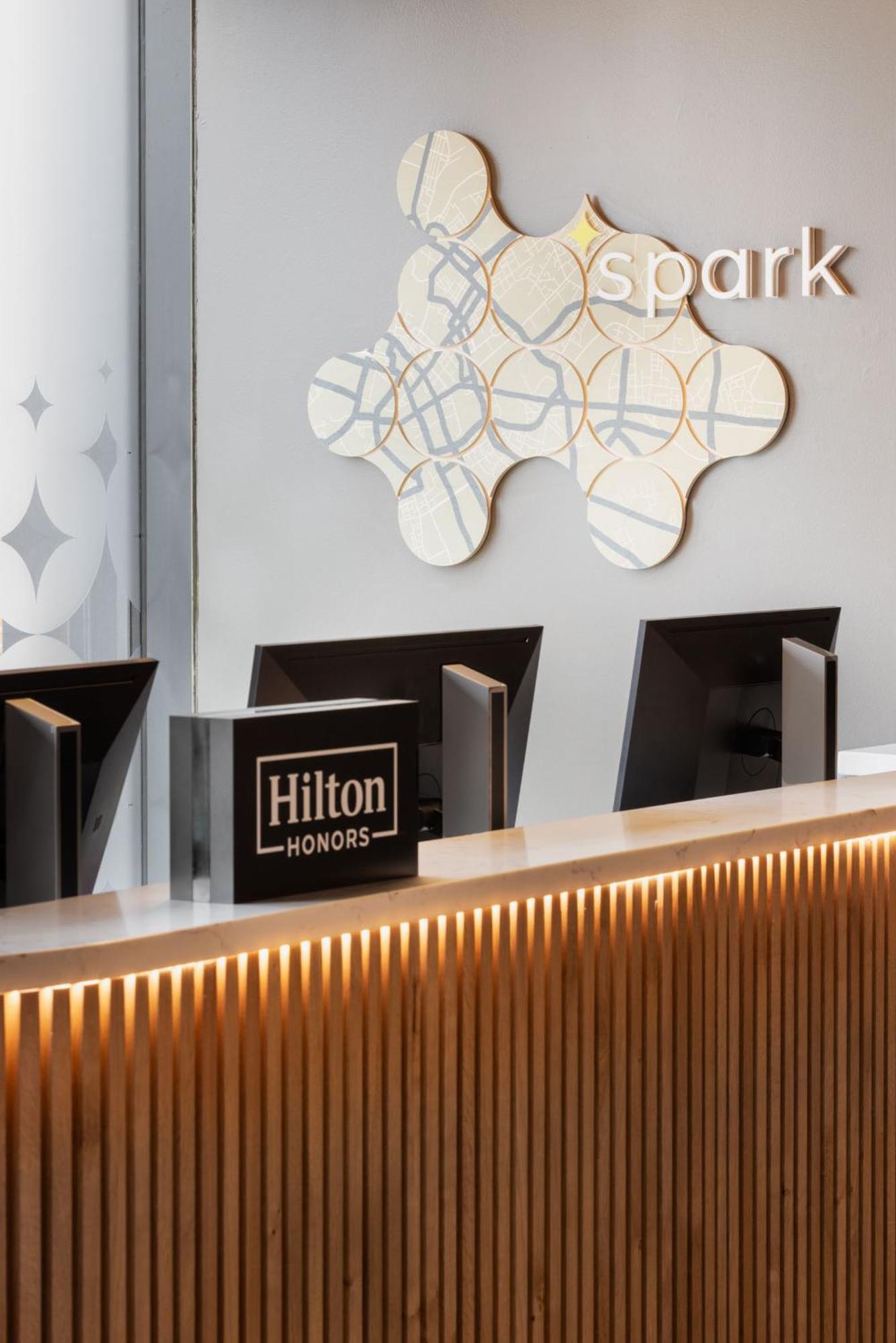 Spark By Hilton London Hotel 3*