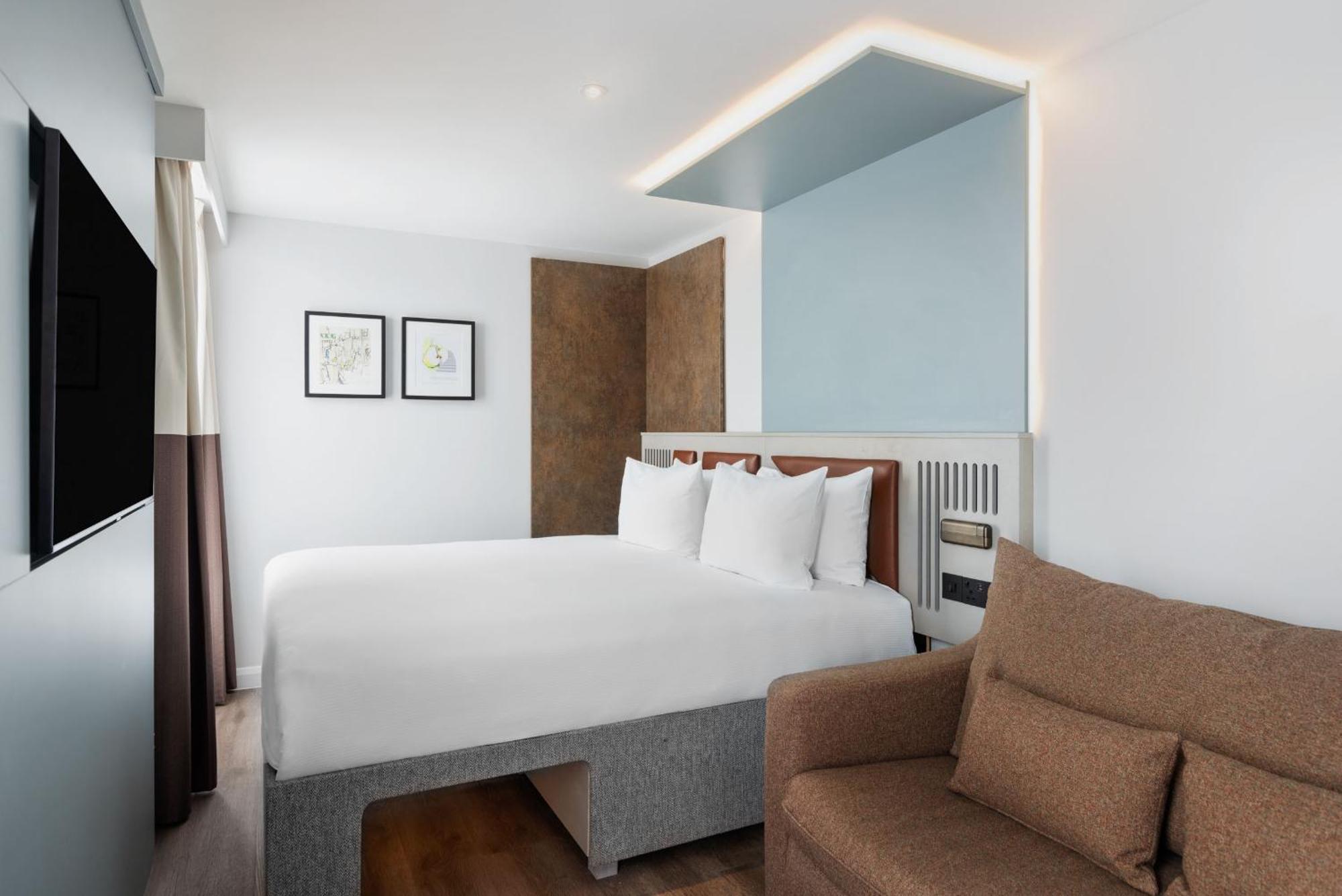 Spark By Hilton London 3*
