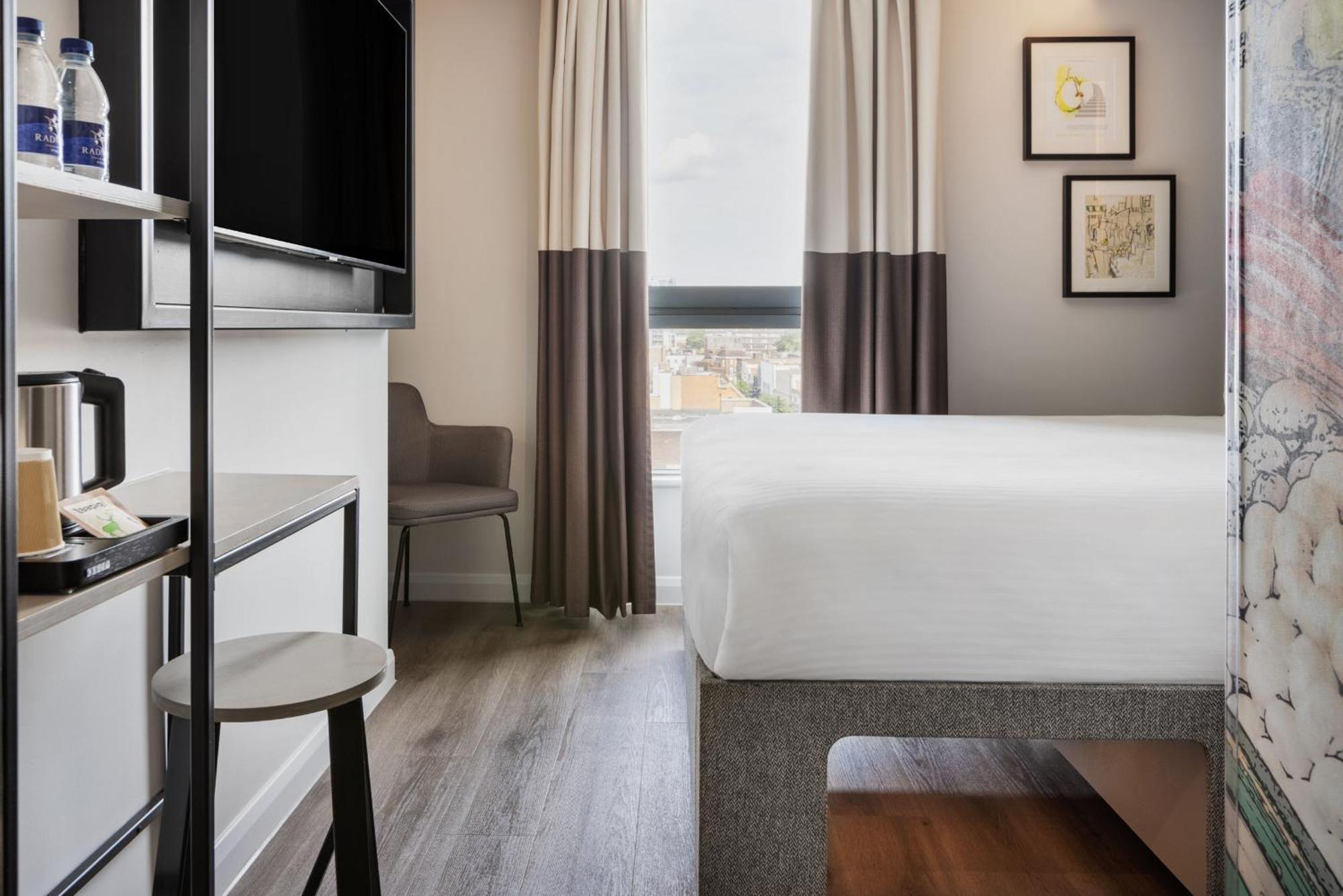 Spark By Hilton London 3*