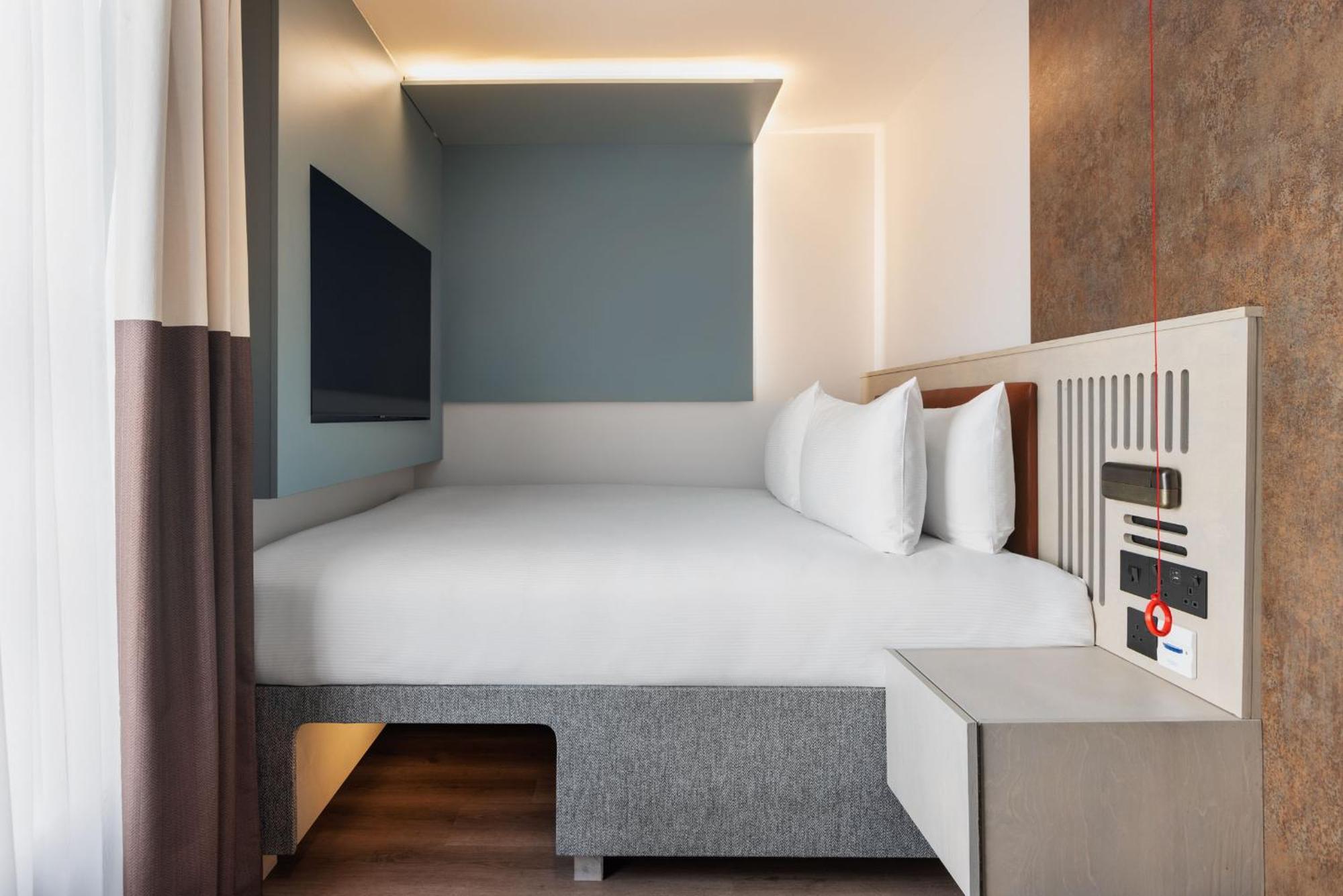 Spark By Hilton London 3*
